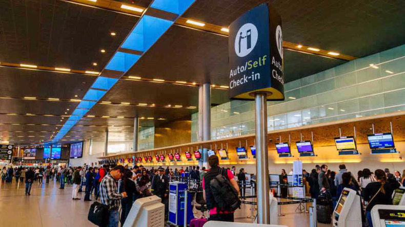 Estados Unidos reabrirá fronteras terrestres y aéreas para extranjeros vacunados Estados Unidos reabrirá fronteras terrestres y aéreas para extranjeros vacunados