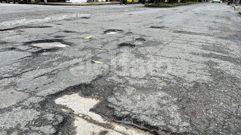 El lamentable estado de la avenida Guabinal, a la altura de la calle 19 El lamentable estado de la avenida Guabinal, a la altura de la calle 19