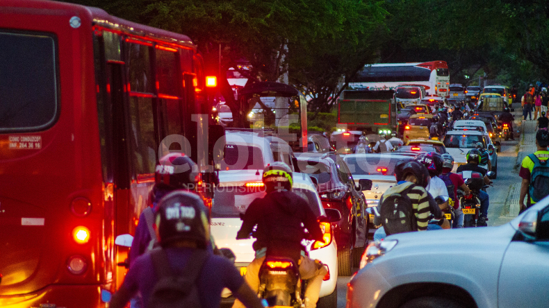 Realizarán reparcheos nocturnos para evitar el caos vehicular en Ibagué Realizarán reparcheos nocturnos para evitar el caos vehicular en Ibagué