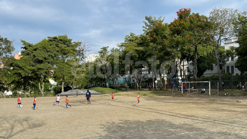 “Las canchas han existido por 70 años, si desaparecen, no tenemos a dónde ir”: afectados por la ampliación del colegio San Simón