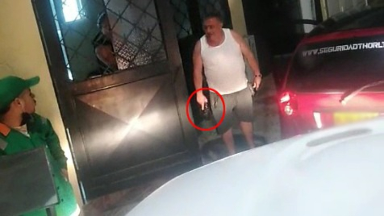 Interaseo pide investigación para el ciudadano que amenazó con un revólver a un funcionario en Ibagué Interaseo pide investigación para el ciudadano que amenazó con un revólver a un funcionario en Ibagué