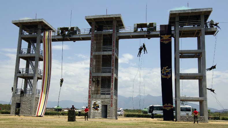 Rayo impactó e hirió a 19 cadetes en medio de un entrenamiento en el Fuerte Militar de Tolemaida Rayo impactó e hirió a 19 cadetes en medio de un entrenamiento en el Fuerte Militar de Tolemaida