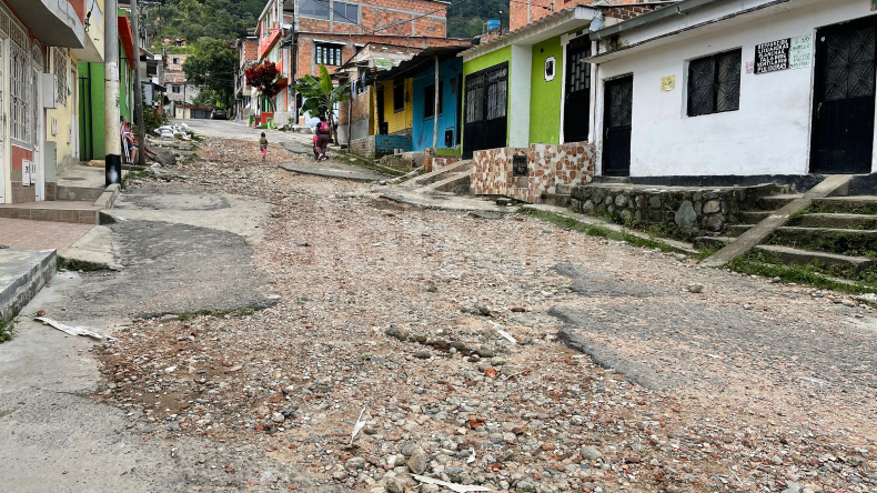 La Gaviota: uno de los barrios más olvidados en materia de infraestructura en Ibagué, denuncian sus habitantes La Gaviota: uno de los barrios más olvidados en materia de infraestructura en Ibagué, denuncian sus habitantes