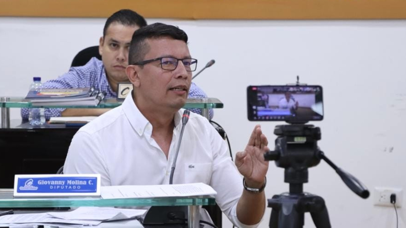 Mientras Celsia castiga a los usuarios del Tolima con sus altos costos, genera utilidades de 300 mil millones: diputado Giovanny Molina Mientras Celsia castiga a los usuarios del Tolima con sus altos costos, genera utilidades de 300 mil millones: diputado Giovanny Molina