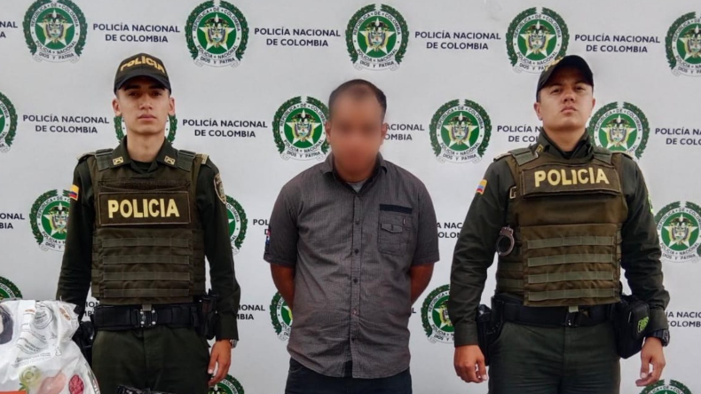 Cae ladrón que robó un bolso de un vehículo en el centro de Ibagué Cae ladrón que robó un bolso de un vehículo en el centro de Ibagué