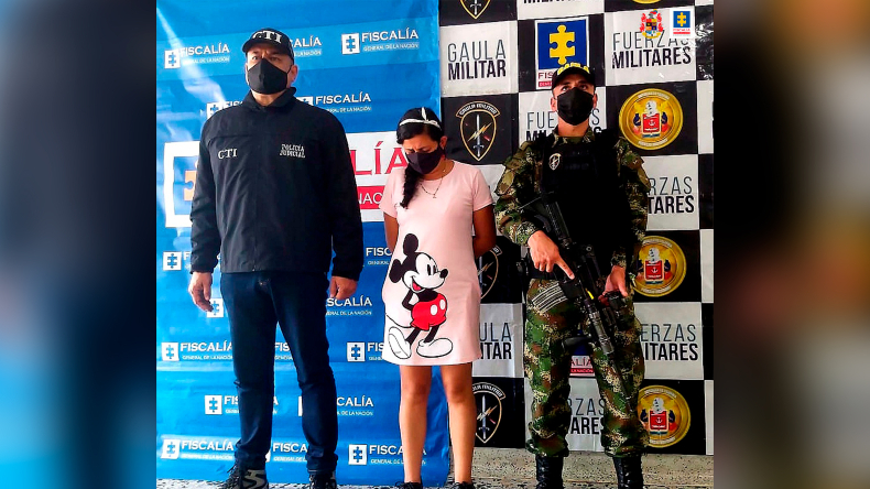 Capturan a una mujer que habría engañado a sus víctimas haciéndose pasar por un familiar en apuros en Ibagué Capturan a una mujer que habría engañado a sus víctimas haciéndose pasar por un familiar en apuros en Ibagué