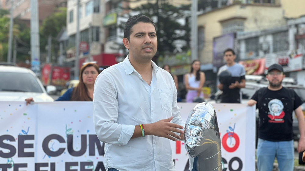 Con una fiesta celebraron un año de la ‘construcción’ del puente de la 60