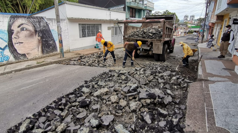 Pavimentaron vía de ingreso a la Universidad de Ibagué Pavimentaron vía de ingreso a la Universidad de Ibagué