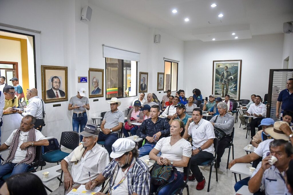 Después de la protesta, Alcaldía y líderes del Cañón del Combeima llegaron a nueve acuerdos Después de la protesta, Alcaldía y líderes del Cañón del Combeima llegaron a nueve acuerdos