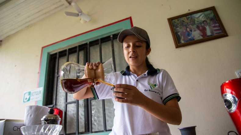 Café cultivado y procesado por excombatientes de las Farc, en Icononzo, recibe certificado del Invima