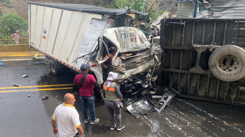 Accidente en Cajamarca dejó un saldo de cuatro personas heridas Accidente en Cajamarca dejó un saldo de cuatro personas heridas