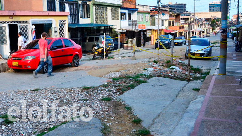 La vía del barrio Calarcá que lleva más de un año sin poderse transitar