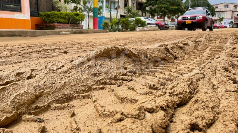 Calles de Hacienda Piedra Pintada están convertidas en trochas: denuncian habitantes Calles de Hacienda Piedra Pintada están convertidas en trochas: denuncian habitantes