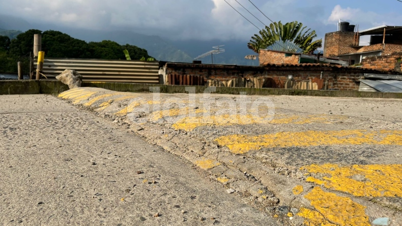 Con venta de tamales y lechona, habitantes del barrio Restrepo de Ibagué pavimentaron sus vías Con venta de tamales y lechona, habitantes del barrio Restrepo de Ibagué pavimentaron sus vías