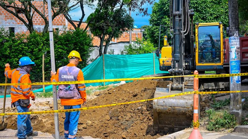Alcaldía de Ibagué retomó la pavimentación en calle 103 Alcaldía de Ibagué retomó la pavimentación en calle 103