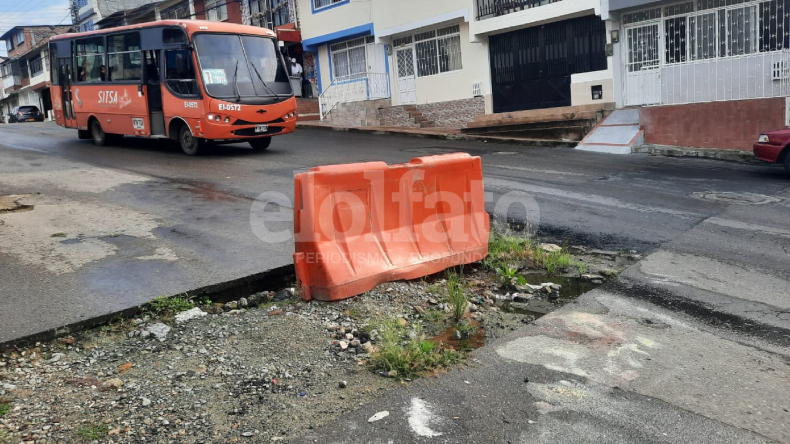 Calle 67 de Ibagué está convertida en una pista de obstáculos