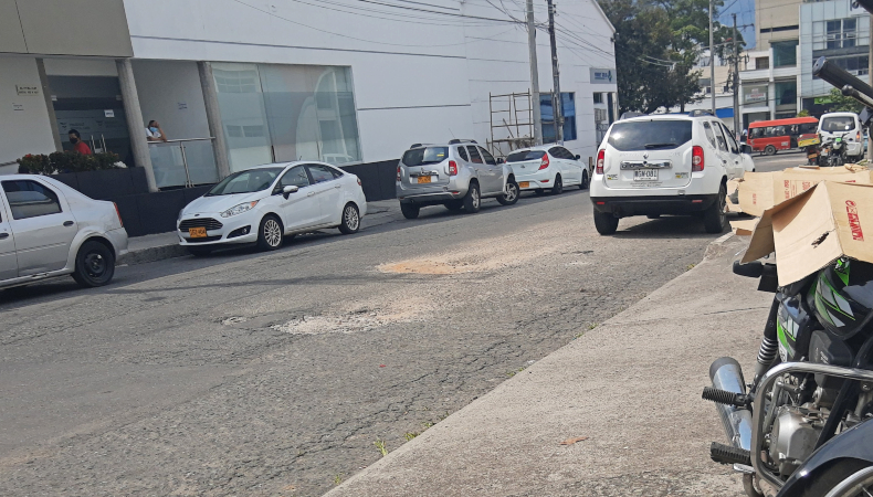 Delincuentes acudieron a una charla distractora para robar las pertenencias de una mujer en Ibagué Delincuentes acudieron a una charla distractora para robar las pertenencias de una mujer en Ibagué