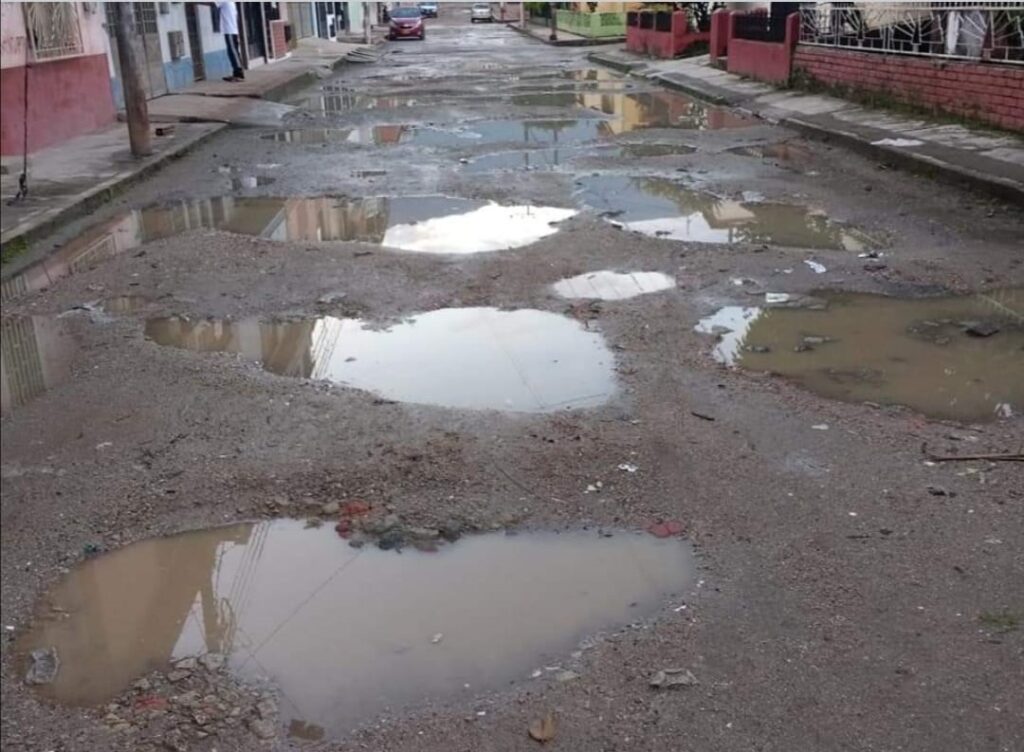 Habitantes del barrio Boyacá se quejan de los cráteres en las vías y la desidia del Municipio