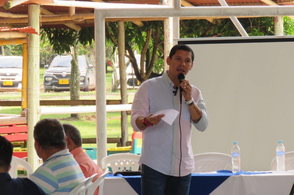 Exconcejal Camilo Delgado dice que no es correcto aplazar el Día sin carro y sin moto Exconcejal Camilo Delgado dice que no es correcto aplazar el Día sin carro y sin moto