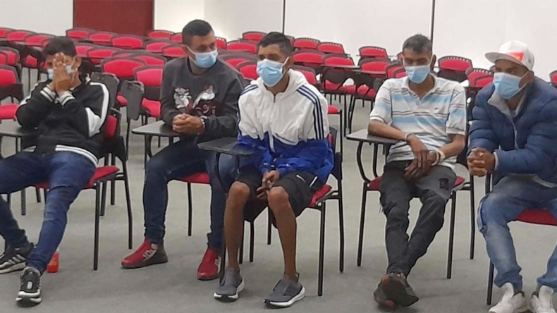 Juez envió a prisión a funcionario del CTI y concedió casa por cárcel a otro investigador, ambos señalados de pertenecer a una banda criminal Juez envió a prisión a funcionario del CTI y concedió casa por cárcel a otro investigador, ambos señalados de pertenecer a una banda criminal