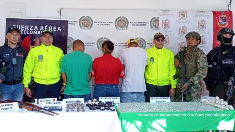 Capturan a tres personas por porte ilegal de armas en Chaparral
