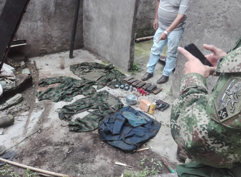 Hallan caleta con explosivos y proveedores para fusil en el municipio del Líbano Hallan caleta con explosivos y proveedores para fusil en el municipio del Líbano