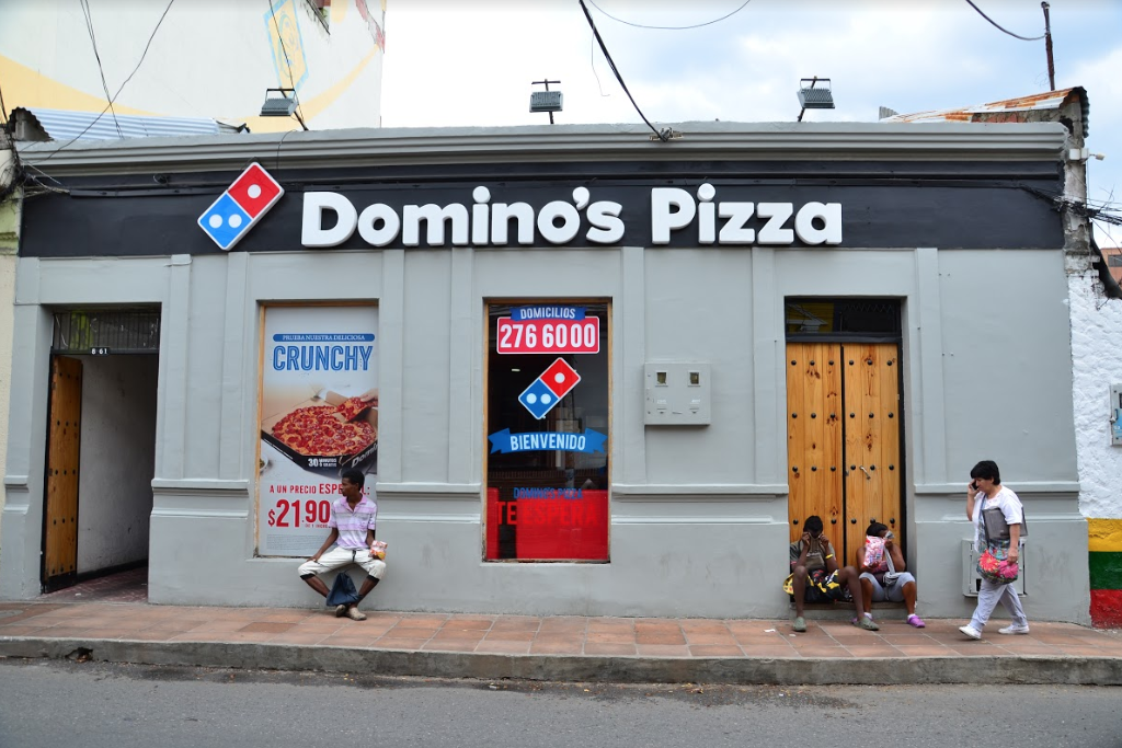 Preocupación en La Pola por asalto a mano armada en la pizzería Domino’s Preocupación en La Pola por asalto a mano armada en la pizzería Domino’s