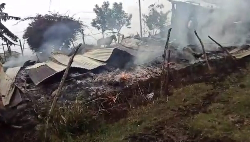 Familia perdió todo tras incendio en su vivienda en zona rural de Ibagué