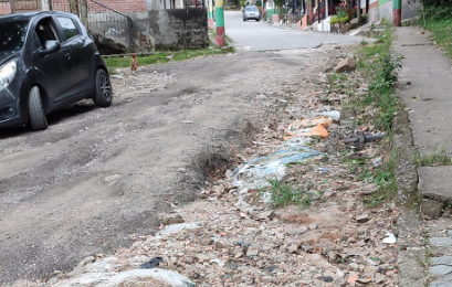 Habitantes del barrio Tierra Firme denuncian calles en pésimo estado y contaminación por basuras