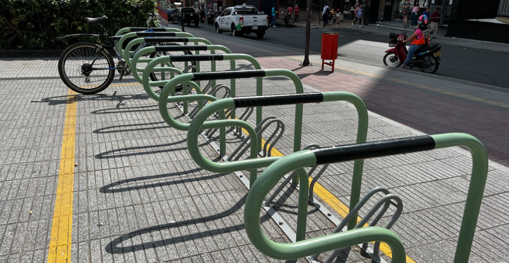 Se ‘parrandiaron’ el dinero para las bicicletas de uso público en Ibagué: concejal Javier Mora abre el ventilador Se ‘parrandiaron’ el dinero para las bicicletas de uso público en Ibagué: concejal Javier Mora abre el ventilador