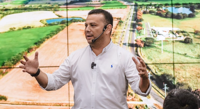 Alexander Castro lanzó su precandidatura a la Alcaldía de Ibagué Alexander Castro lanzó su precandidatura a la Alcaldía de Ibagué