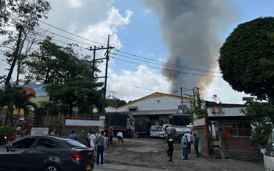 Bomberos atendieron incendio estructural en un molino de Ibagué Bomberos atendieron incendio estructural en un molino de Ibagué