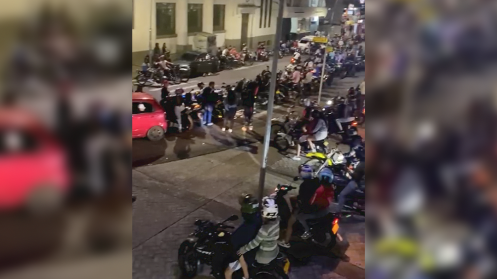 Motociclistas protagonizaron desordenes casi al frente de la Alcaldía de Ibagué
