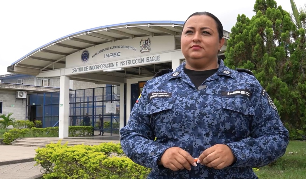 Guardias e internos estudian juntos periodismo en Picaleña Guardias e internos estudian juntos periodismo en Picaleña