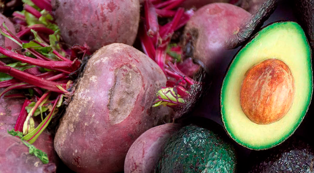 Obtienen plástico natural de la pepa de aguacate Hass y remolacha Obtienen plástico natural de la pepa de aguacate Hass y remolacha