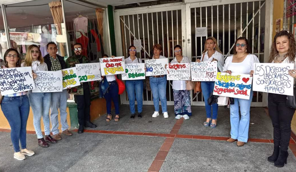 Protestas en la Alcaldía de Cajamarca por falta de pago a sus trabajadores Protestas en la Alcaldía de Cajamarca por falta de pago a sus trabajadores