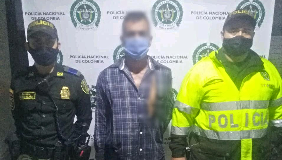 Capturan a un hombre que ingresó por el techo de un establecimiento para robar Capturan a un hombre que ingresó por el techo de un establecimiento para robar