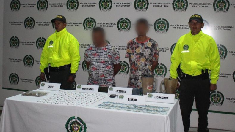 Padre e hijo capturados con estupefacientes durante un allanamiento en Ibagué Padre e hijo capturados con estupefacientes durante un allanamiento en Ibagué