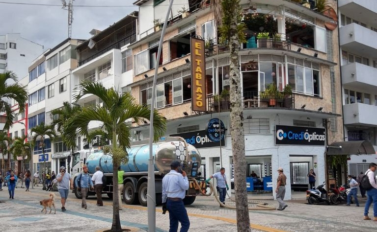 ¿Privilegios? Ibagué con escasez de agua y el Ibal surtiendo al restaurante del congresista ‘Choco’ ¿Privilegios? Ibagué con escasez de agua y el Ibal surtiendo al restaurante del congresista ‘Choco’