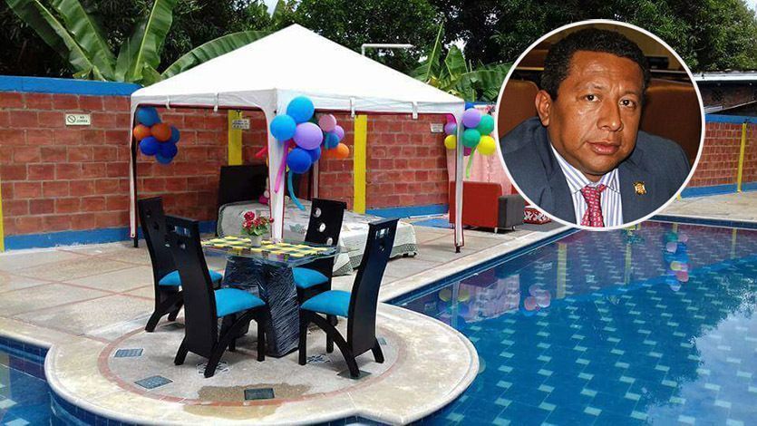 Gafas, mercados, bicicletas y juegos de sala ofrecen algunos políticos a cambio de votos en el Tolima Gafas, mercados, bicicletas y juegos de sala ofrecen algunos políticos a cambio de votos en el Tolima