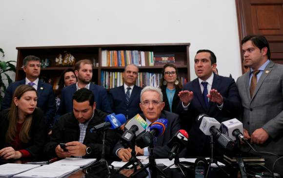 Uribe se opone a la reforma tributaria del presidente Duque y lanza propuesta menos agresiva