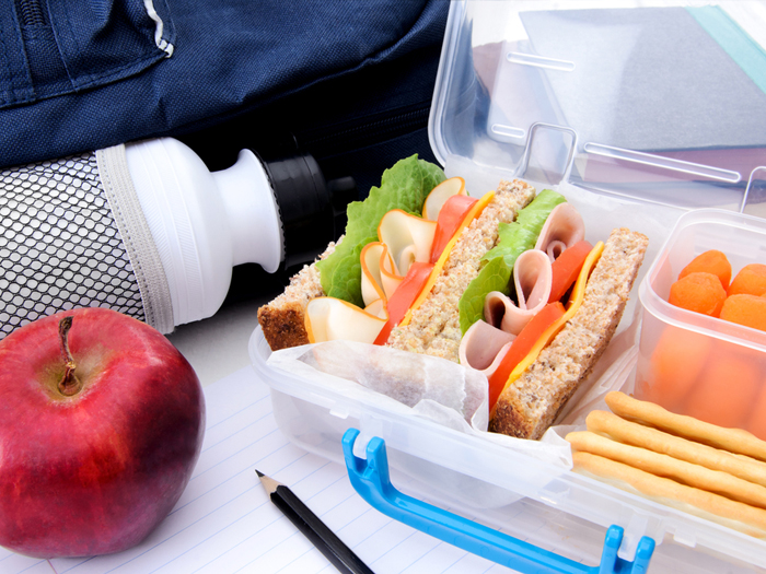 Conozca los cuatro alimentos que sus hijos deben tener en una lonchera saludable Conozca los cuatro alimentos que sus hijos deben tener en una lonchera saludable