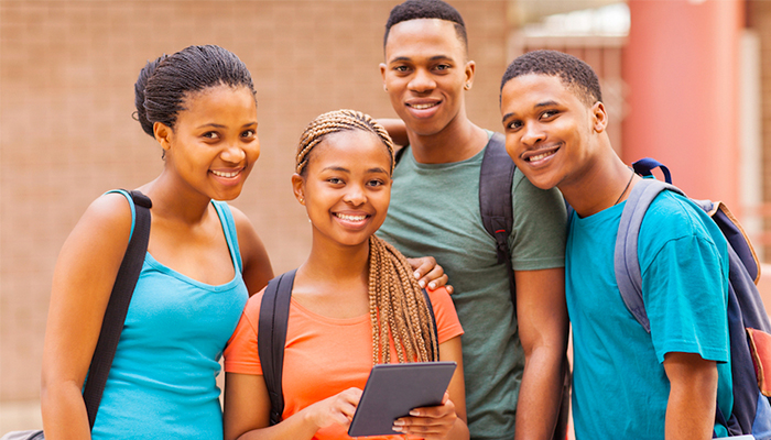 Jóvenes de comunidades negras podrán acceder a créditos condonables con el Icetex Jóvenes de comunidades negras podrán acceder a créditos condonables con el Icetex