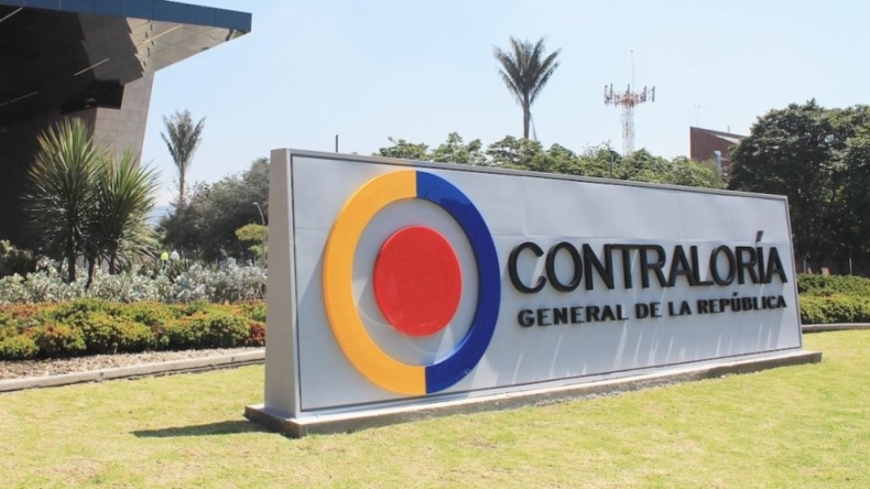 Contraloría denuncia que delincuentes utilizan su nombre y el de sus funcionarios para estafar Contraloría denuncia que delincuentes utilizan su nombre y el de sus funcionarios para estafar