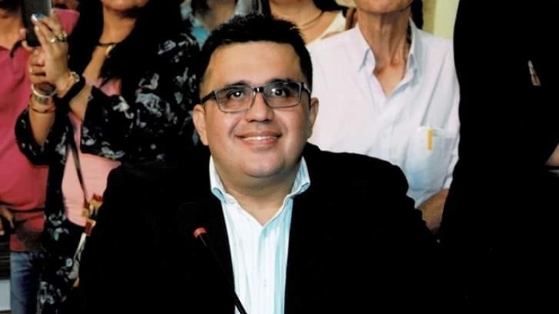 Concejal Correa dice que el barretismo está sacando plata en «tulas» Concejal Correa dice que el barretismo está sacando plata en «tulas»