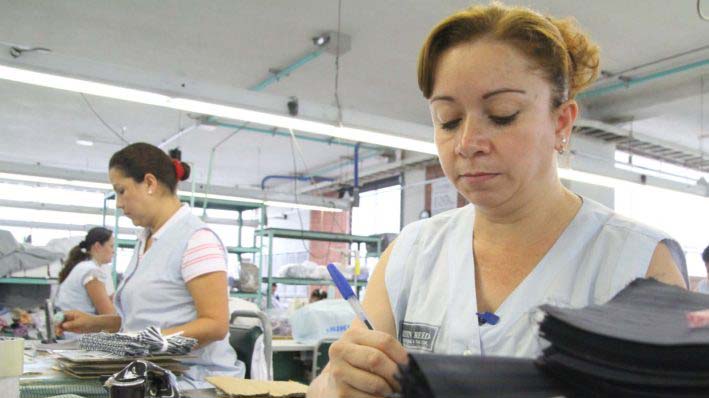 Gobierno autorizó a empleadores e independientes a pagar solamente el 3 % de los aportes a pensión Gobierno autorizó a empleadores e independientes a pagar solamente el 3 % de los aportes a pensión