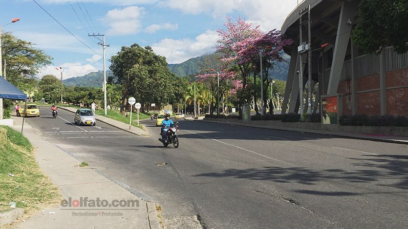En video quedan registradas peligrosas maniobras de conductores en el cruce del Estadio En video quedan registradas peligrosas maniobras de conductores en el cruce del Estadio