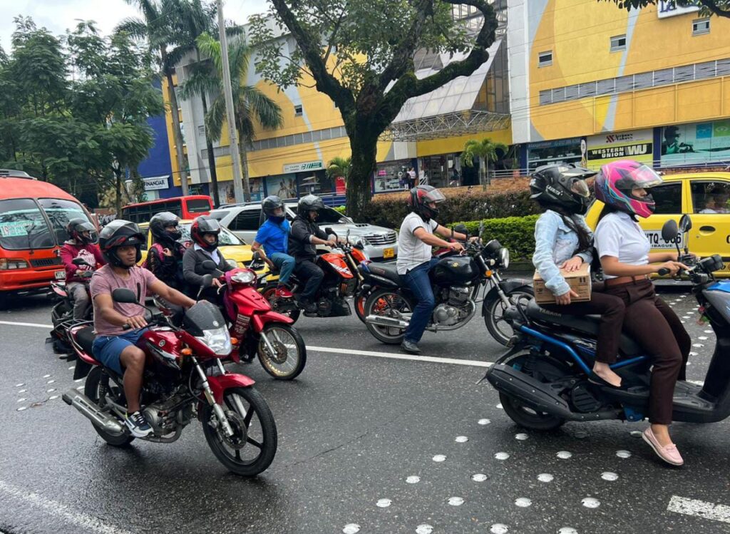 Motociclistas colombianos tendrán cascos con mejores estándares de seguridad