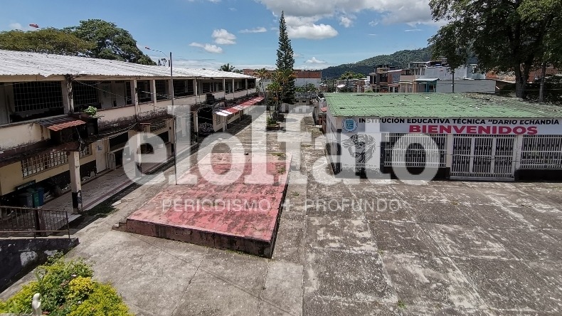 Colegio Darío Echandía de Ibagué: en riesgo inminente de quedarse sin estudiantes ni docentes Colegio Darío Echandía de Ibagué: en riesgo inminente de quedarse sin estudiantes ni docentes