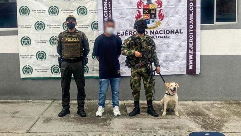 Hombre fue capturado con 4.5 kilos de marihuana en Cajamarca Hombre fue capturado con 4.5 kilos de marihuana en Cajamarca